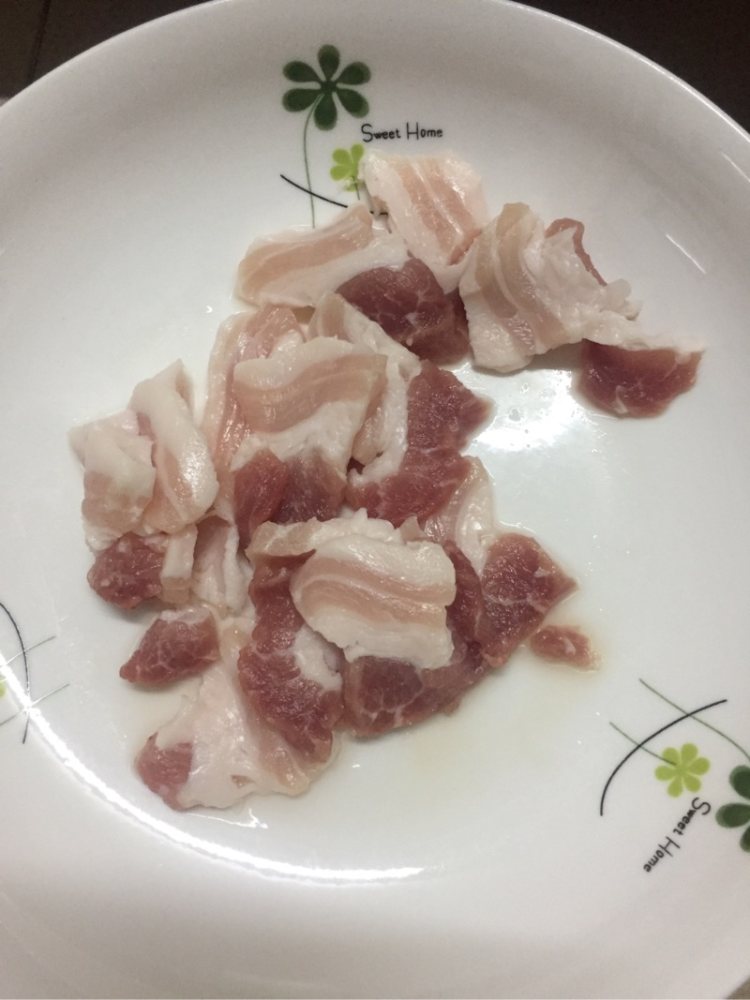 五花肉盖菜心步骤2