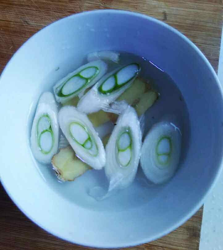 蒸碗小酥肉步骤1