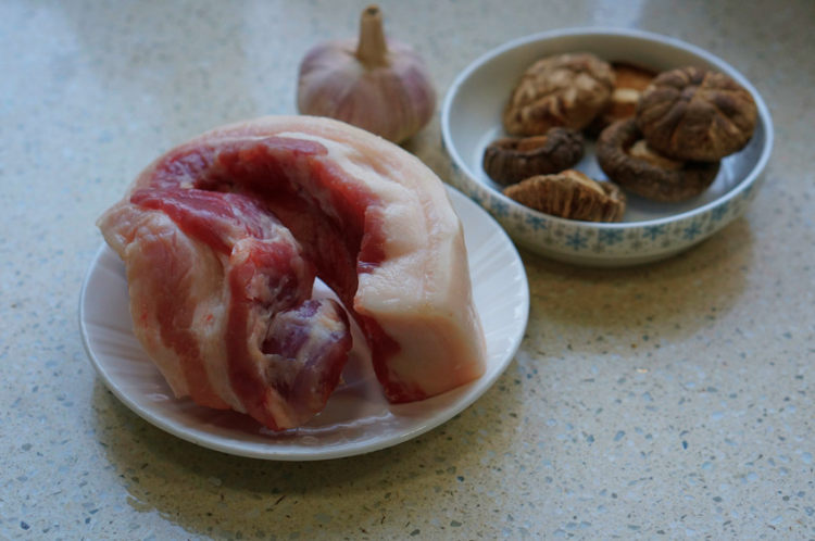 香菇五花肉步骤1