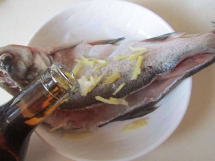豆瓣烧鱼步骤2
