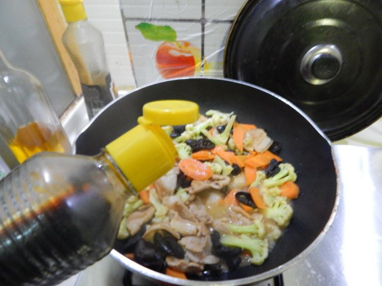 花菜炒五花肉步骤9