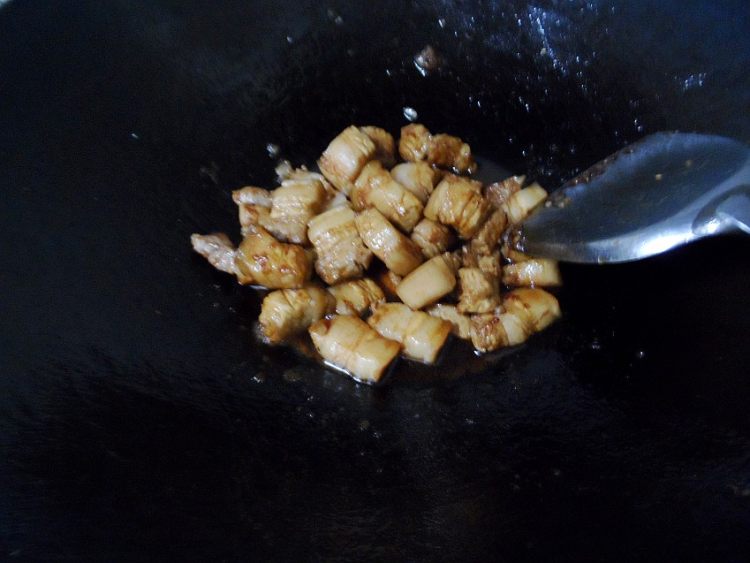 鸡蛋红烧肉步骤4
