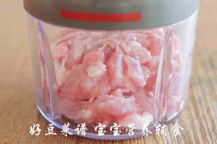 虾仁猪肉蛋卷步骤4