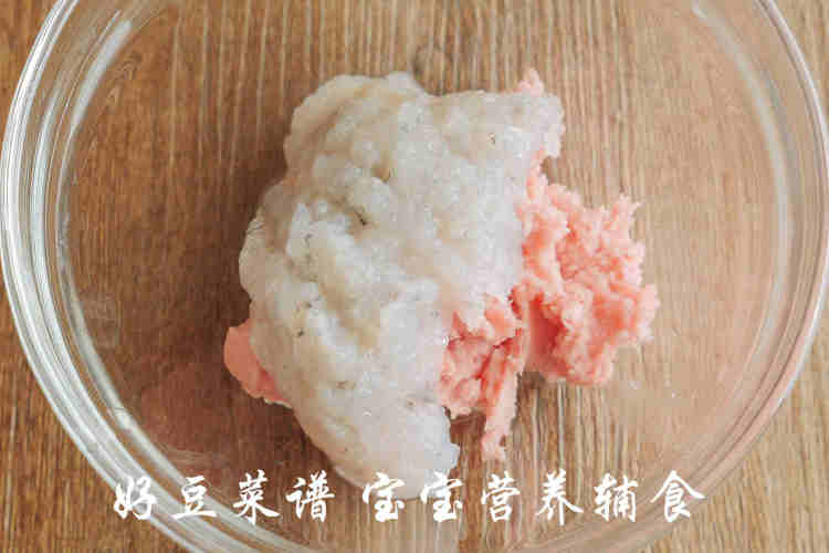 虾仁猪肉蛋卷步骤6
