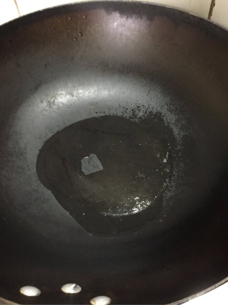 腐竹菜心炒五花肉步骤2