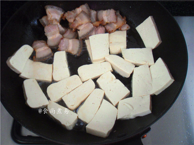 五花肉煎豆腐步骤4