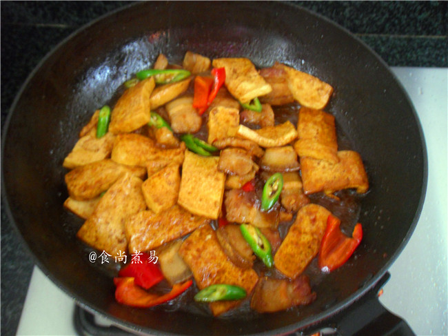 五花肉煎豆腐步骤8