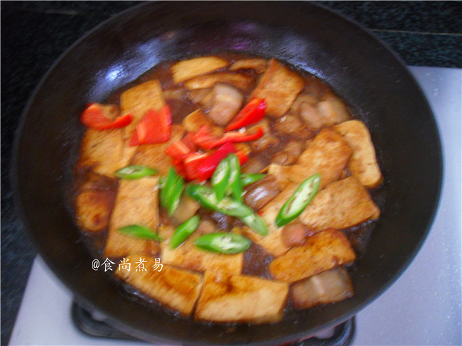五花肉煎豆腐步骤7