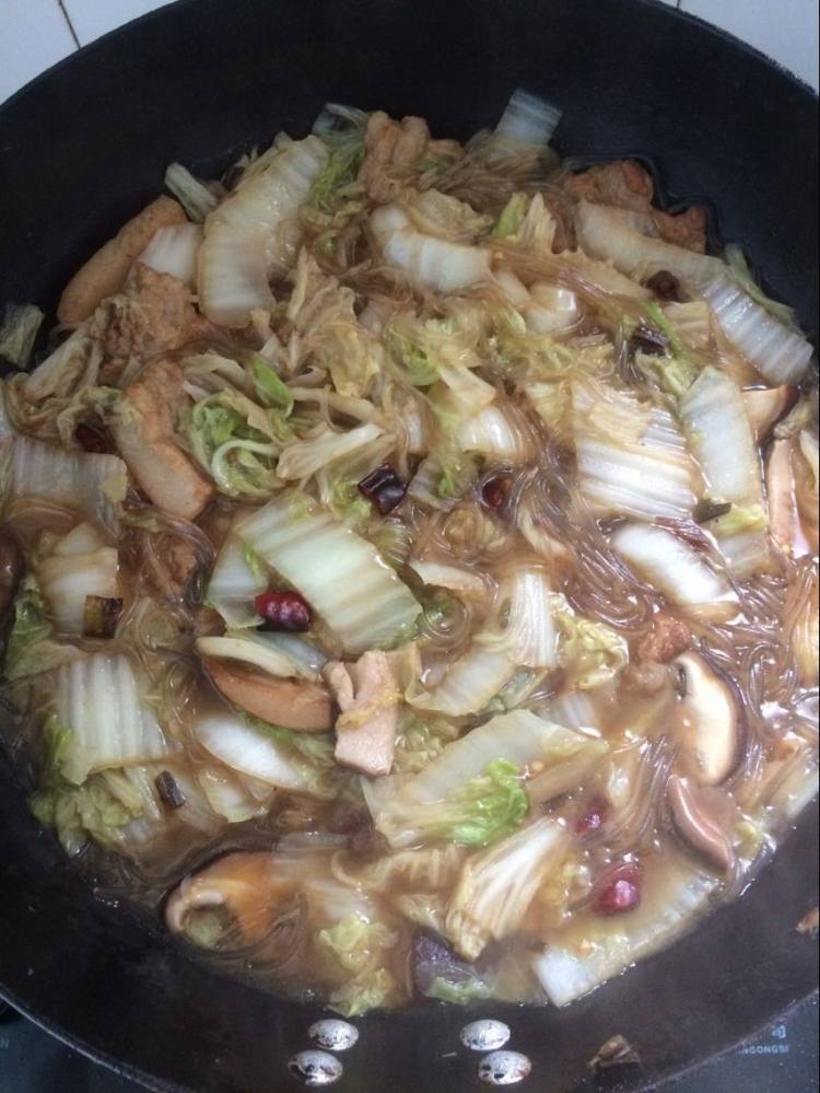 猪肉白菜炖粉条步骤11