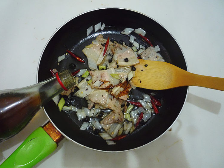 小炒圆白菜步骤7