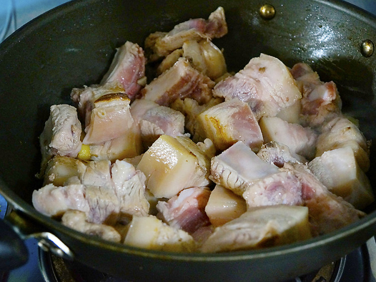 鲍鱼红烧肉步骤7
