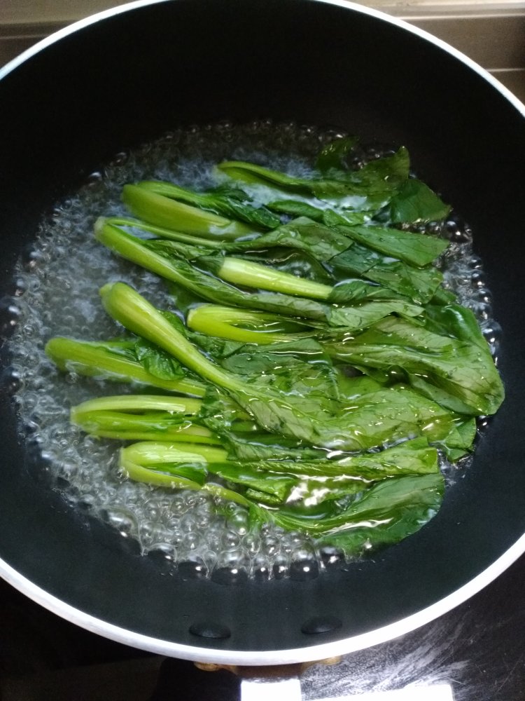油菜红烧肉步骤3