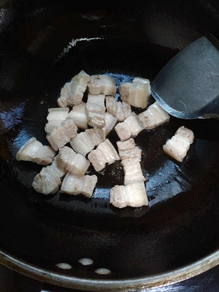 油菜红烧肉步骤7