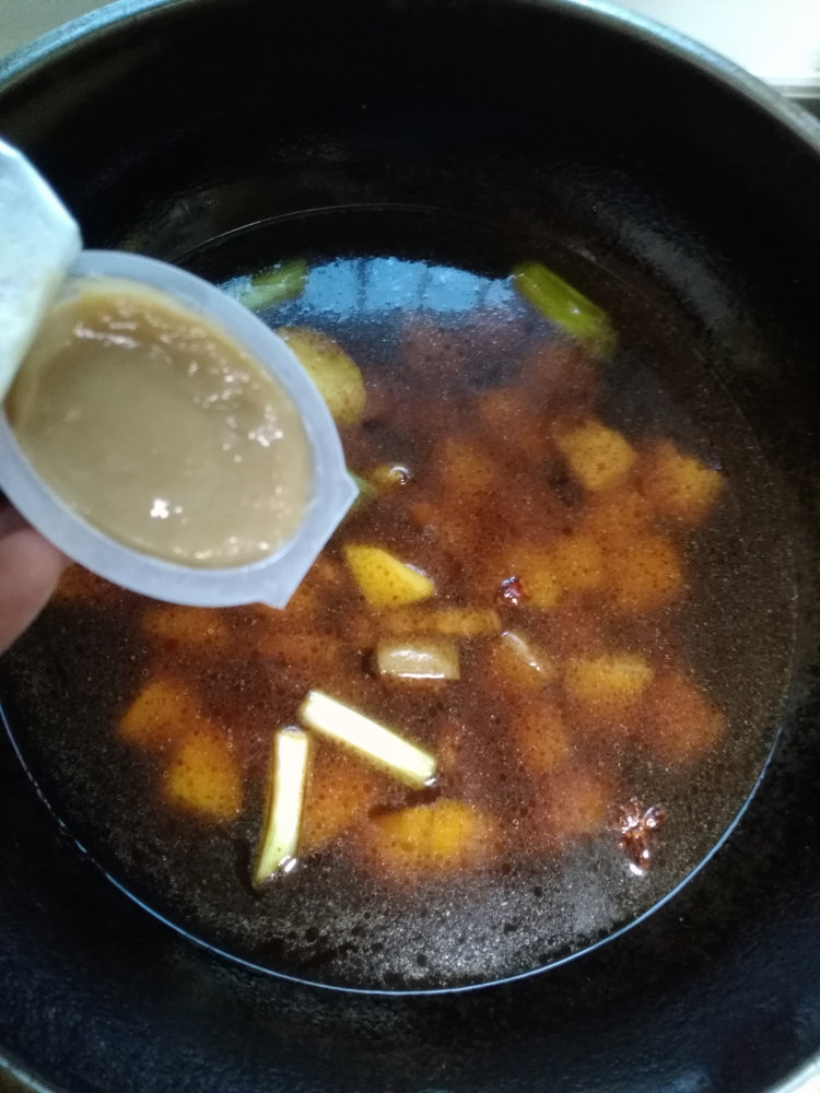 油菜红烧肉步骤10