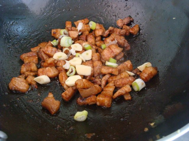 萝卜土豆卤肉饭步骤4