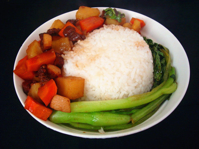 萝卜土豆卤肉饭步骤9