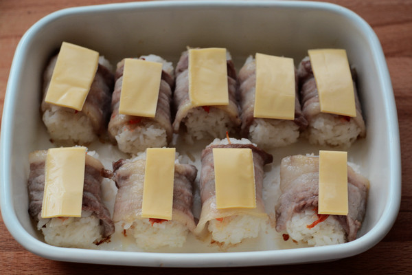 五花乳酪饭团步骤11
