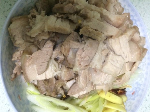 梅干菜炒肉步骤1