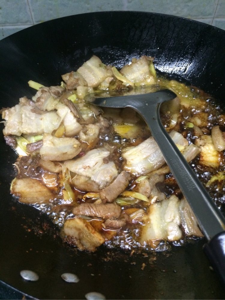梅干菜炒肉步骤5
