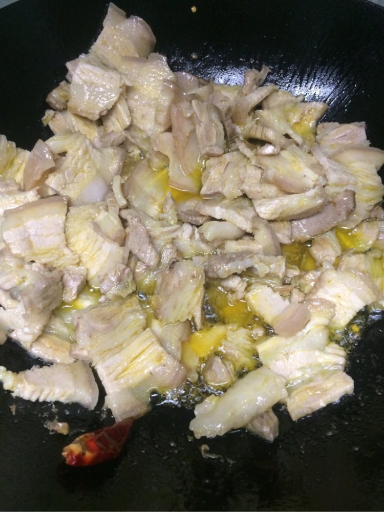 梅干菜炒肉步骤3