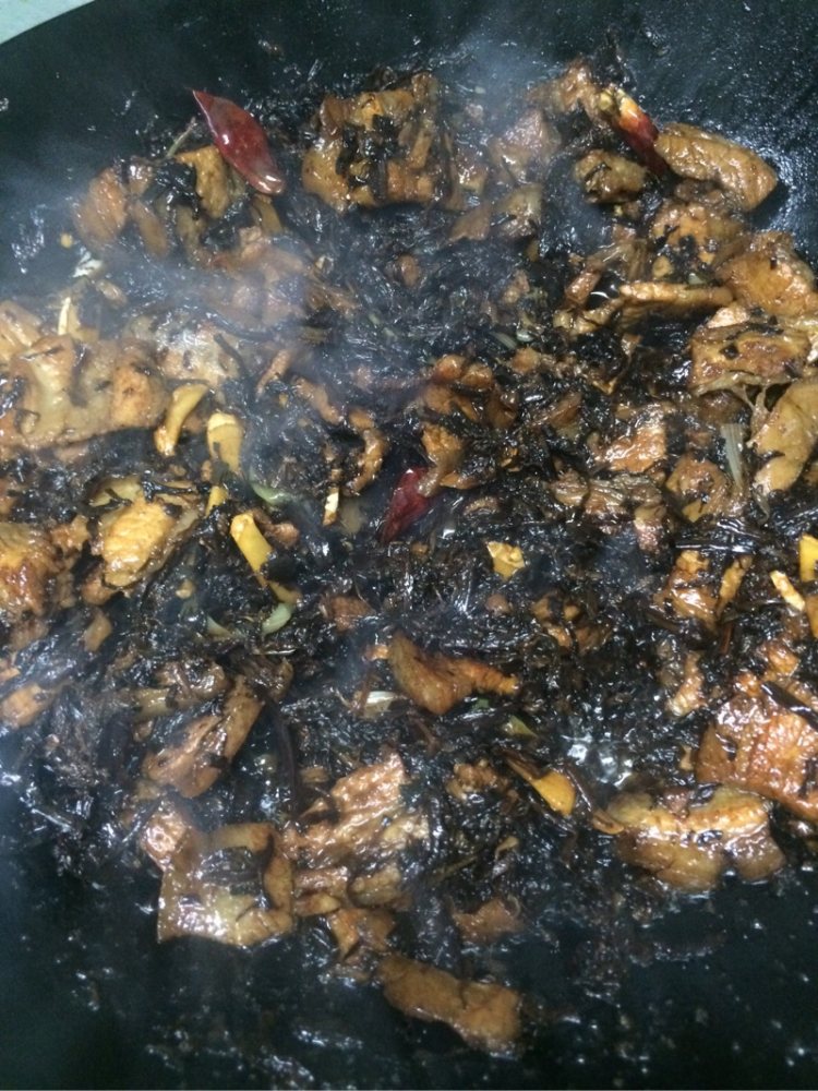 梅干菜炒肉步骤7