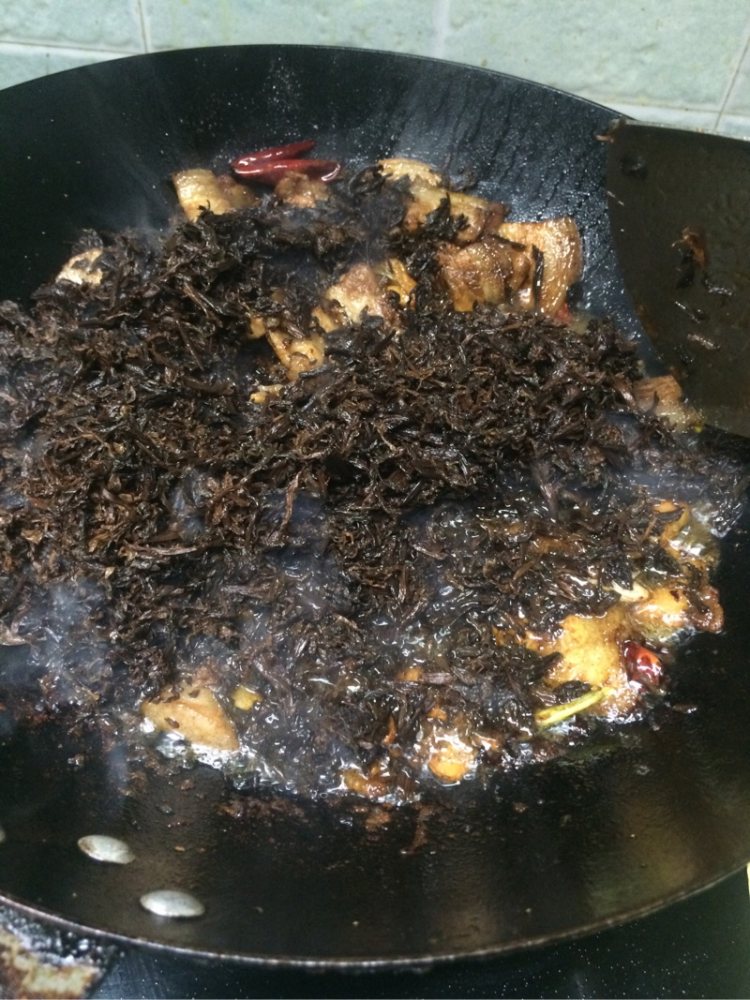 梅干菜炒肉步骤6