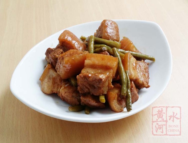 酸豆角焖五花肉步骤8