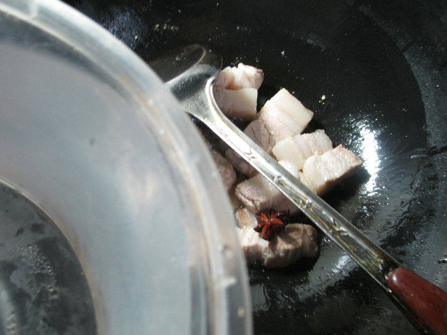 萝卜烧五花肉步骤3