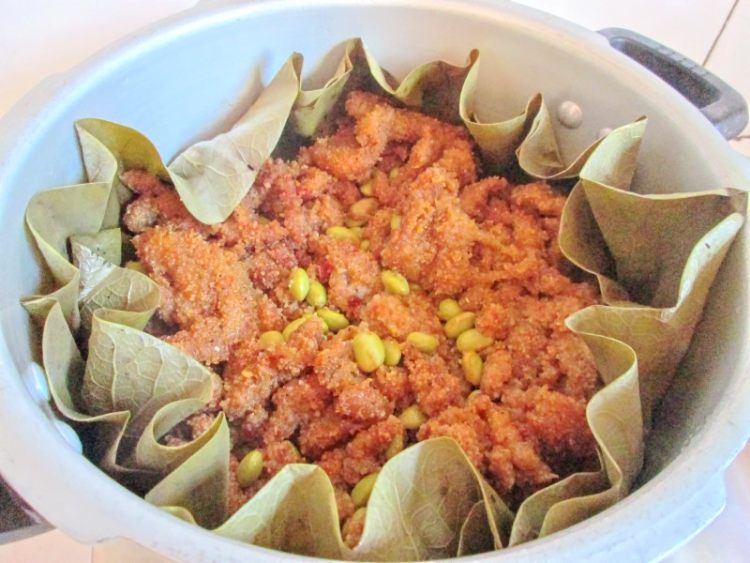 青豆荷叶粉蒸肉步骤8