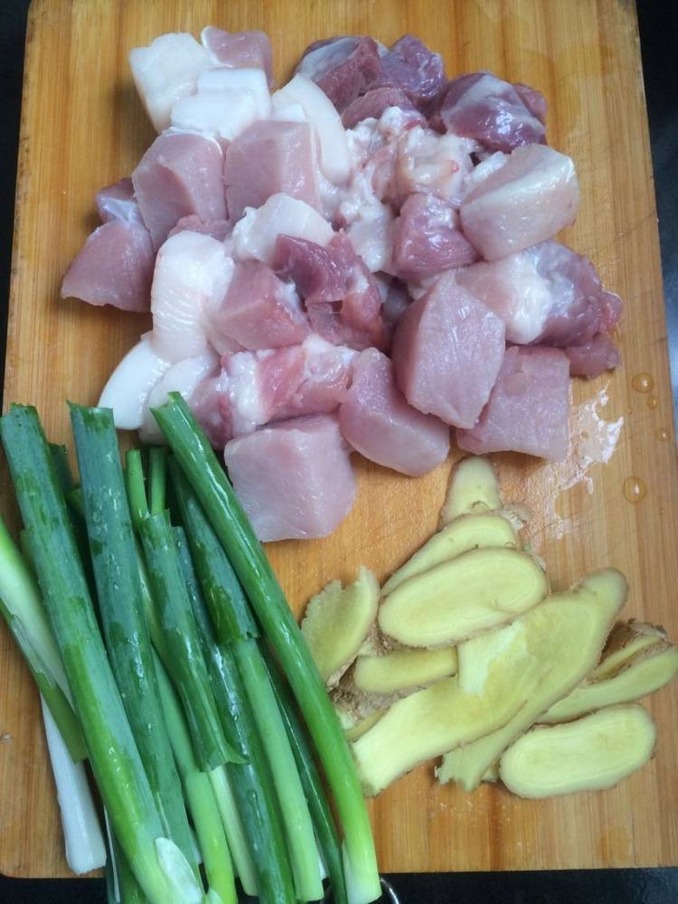 炖五花肉步骤2