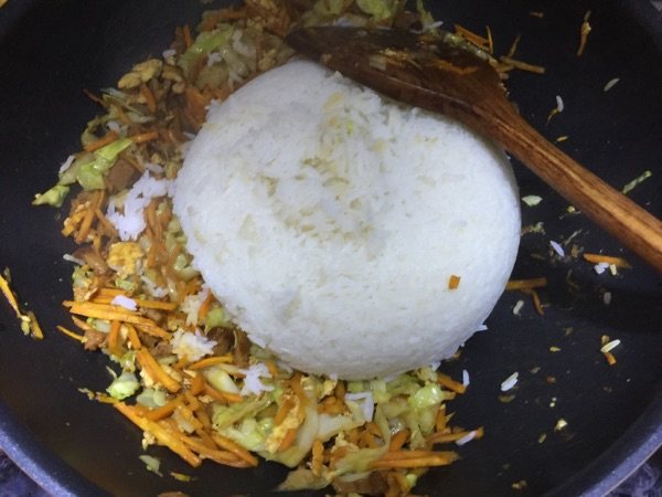 肚肉炒饭步骤6