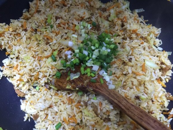 肚肉炒饭步骤7