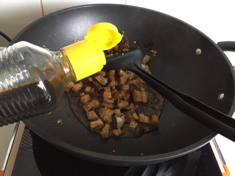 花生茄丁卤肉酱步骤6