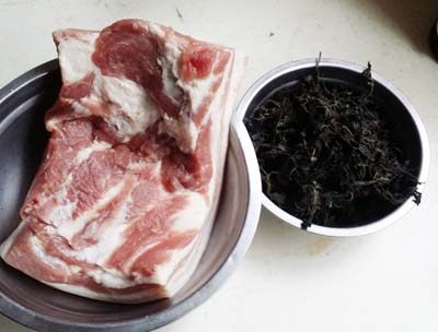 芝麻叶扣肉步骤1