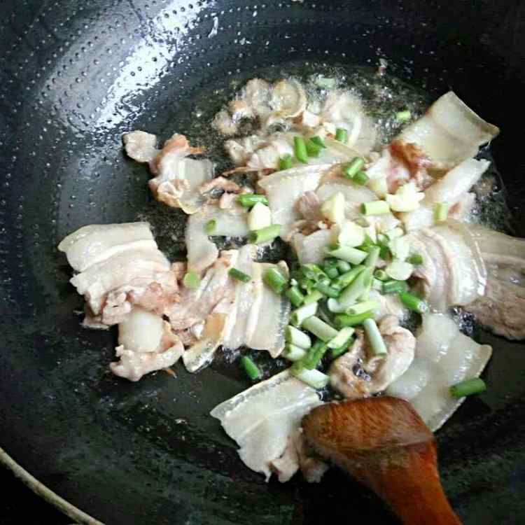 铁锅豆角焖面步骤5