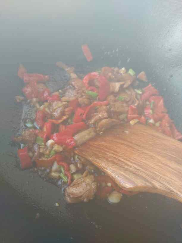辣炒肉片黄瓜步骤4