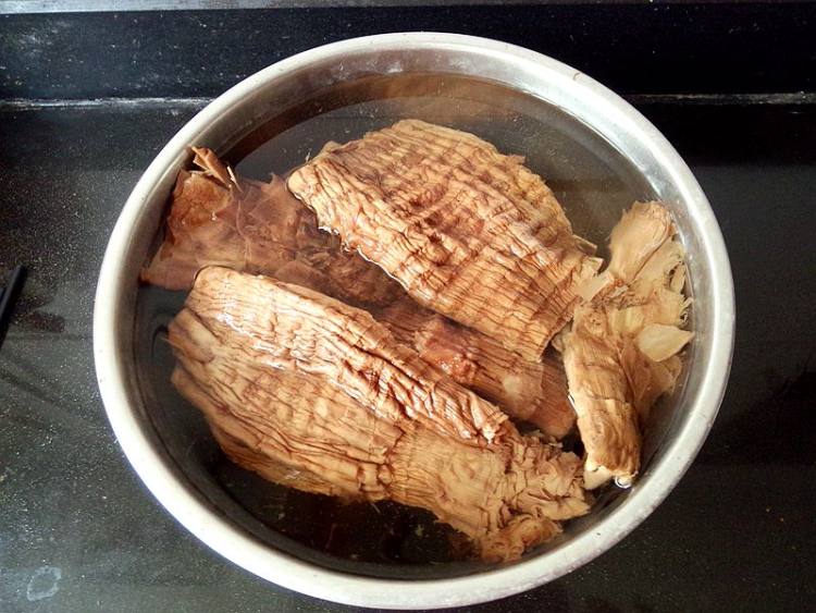 黑笋干肉馅芝麻饼步骤2