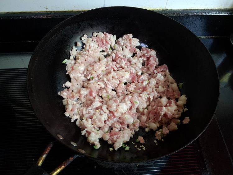 黑笋干肉馅芝麻饼步骤9