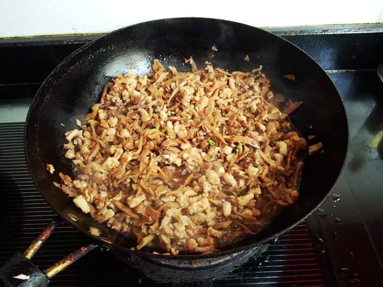黑笋干肉馅芝麻饼步骤13