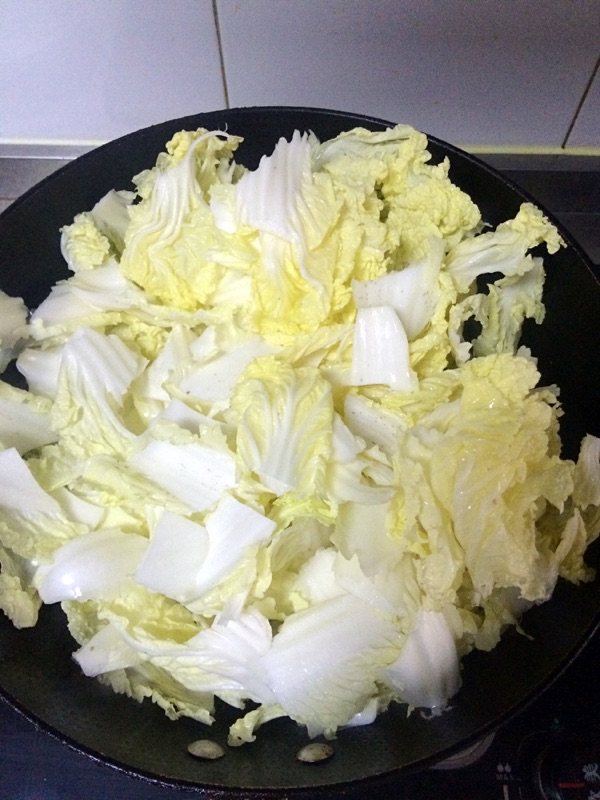 白菜炖五花肉步骤8