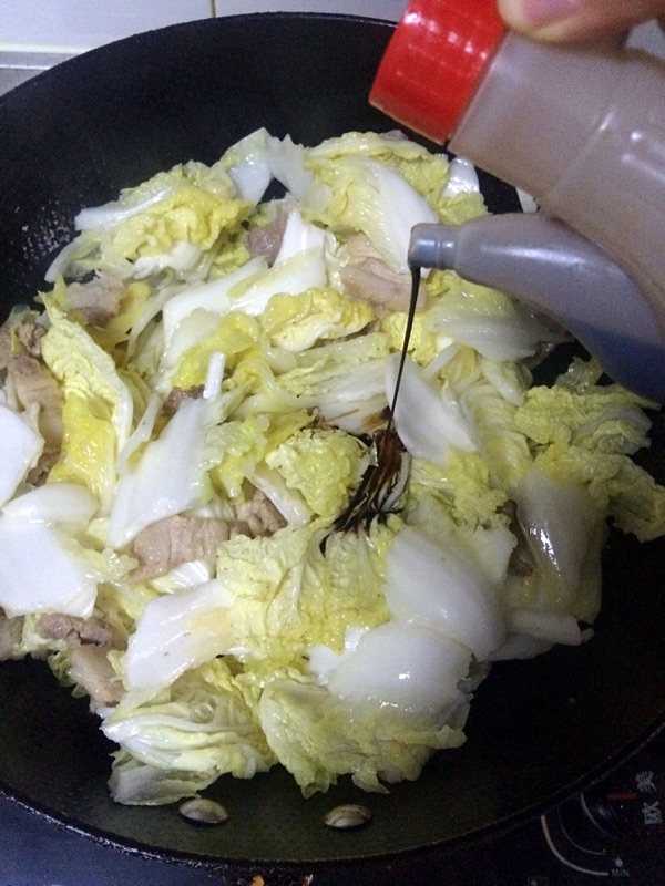 白菜炖五花肉步骤9