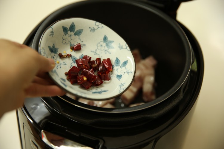 压力煲极简卤肉步骤4