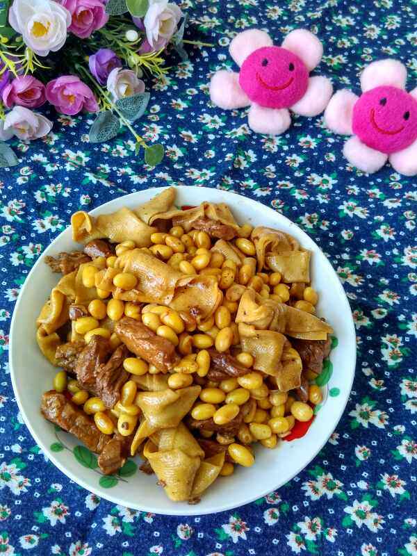 五花肉炖黄豆步骤10