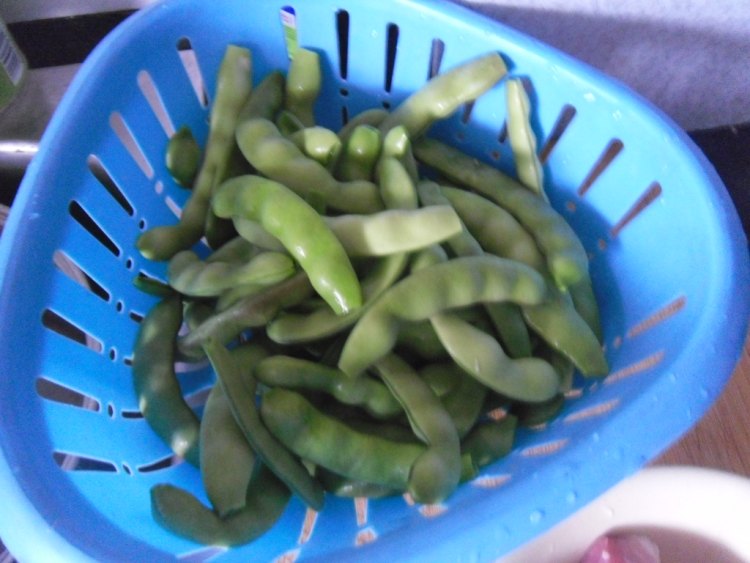 五花肉炖豆角步骤2