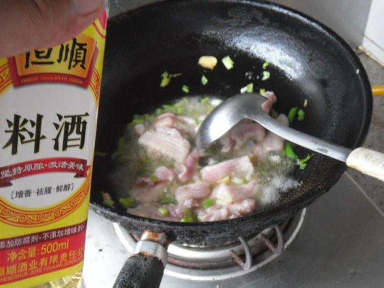 五花肉炖豆角步骤5