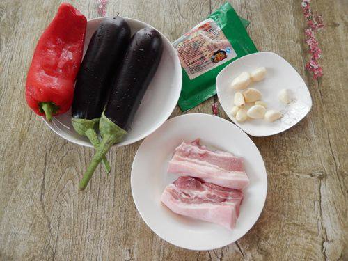 煎烤肉片茄子步骤1