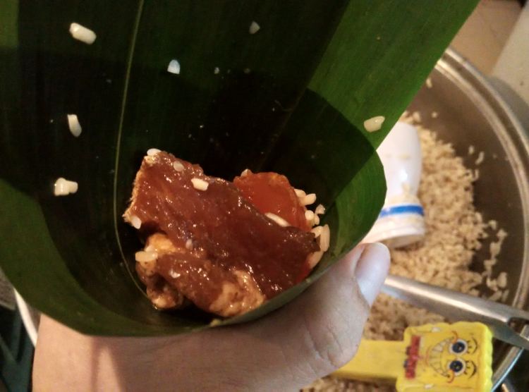 咸蛋黄肉粽步骤8
