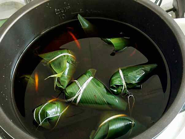 咸味肉粽子步骤10