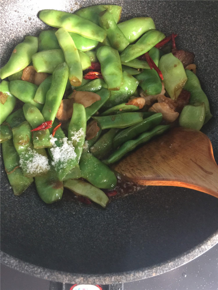 五花肉炖油豆角步骤9