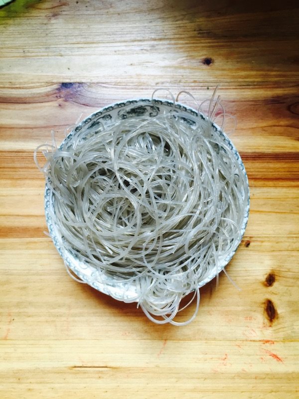 香辣红薯粉步骤1
